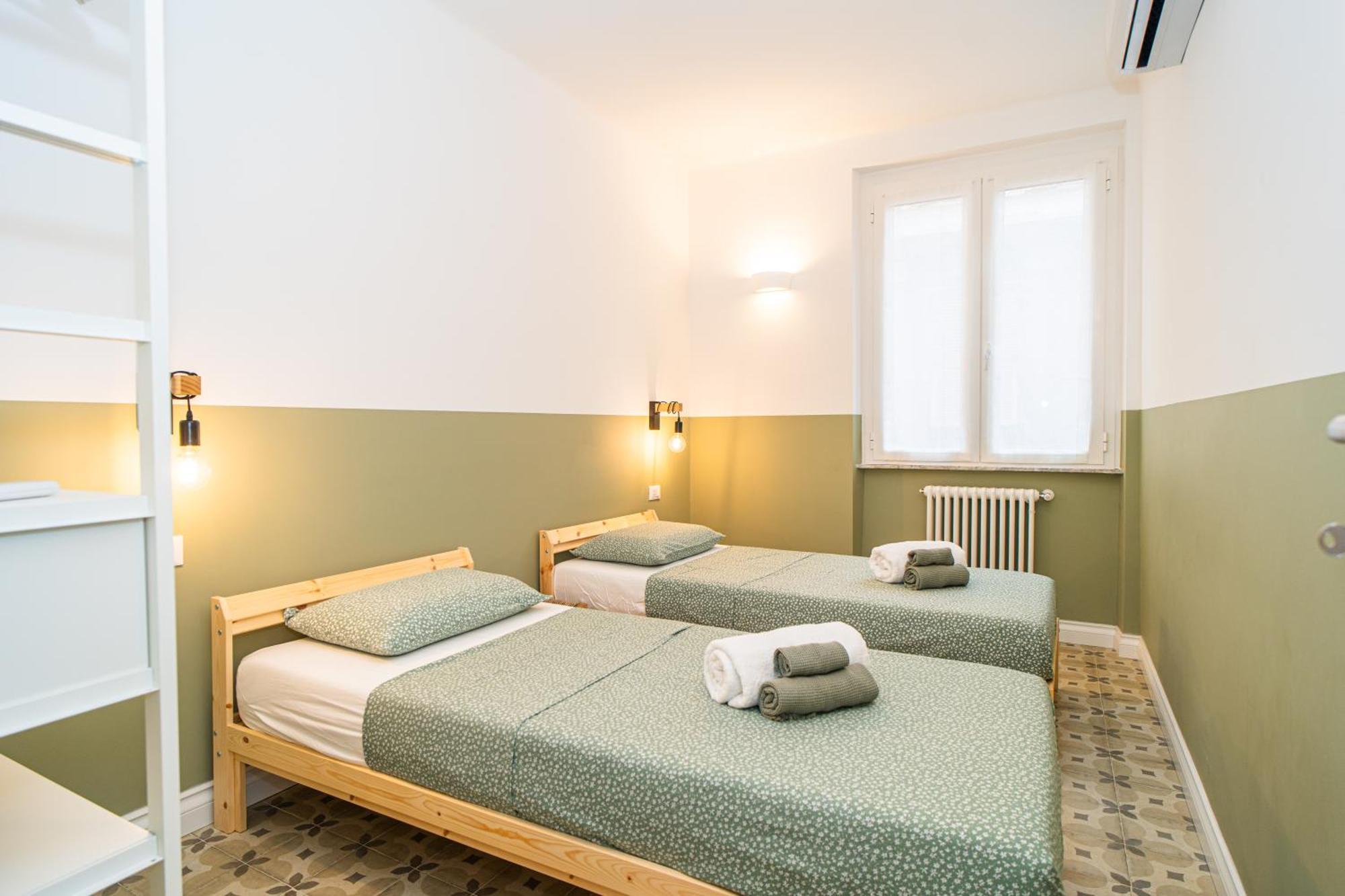 H H Moneglia Il Vicolo Apartment Екстериор снимка