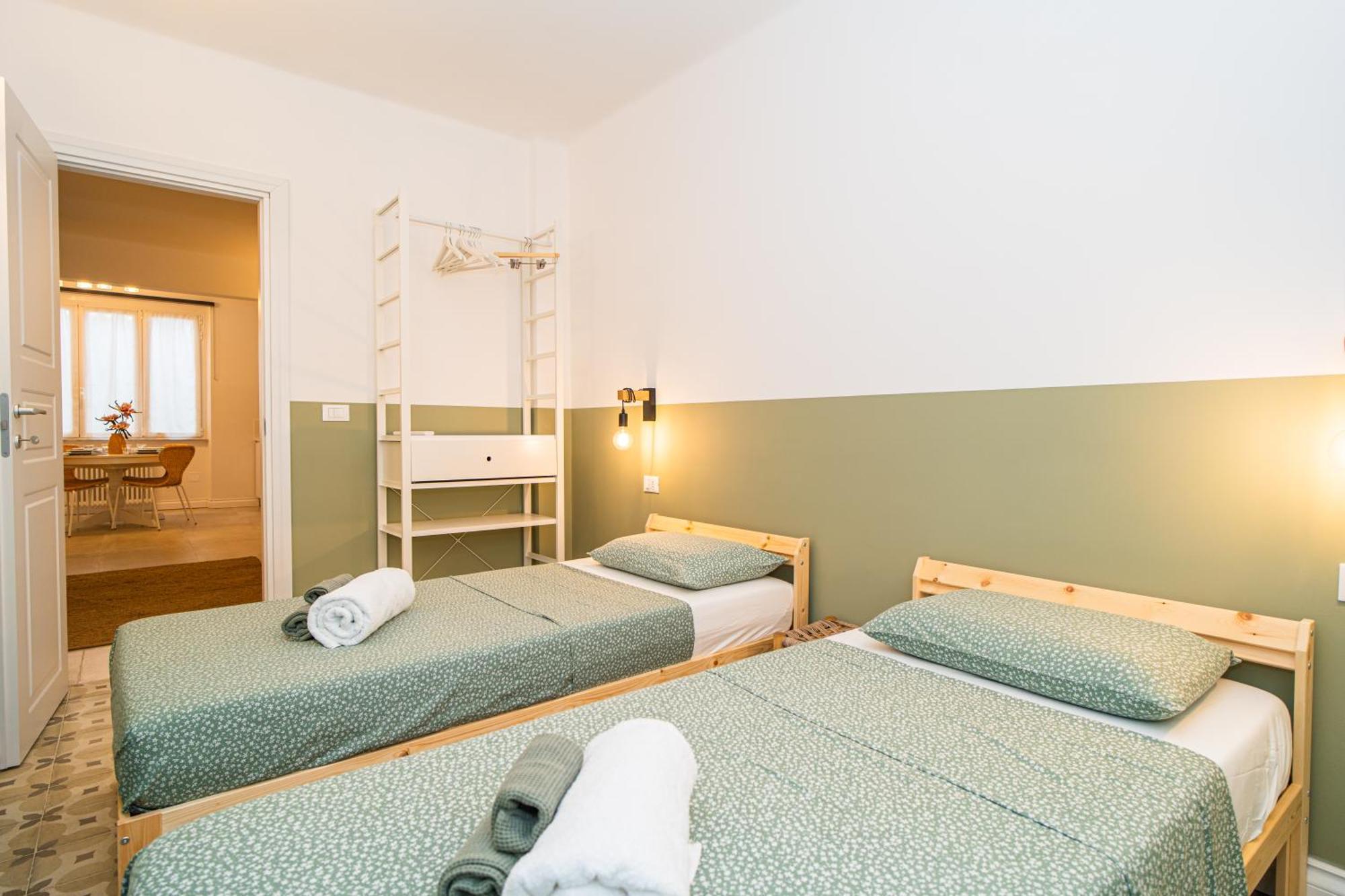 H H Moneglia Il Vicolo Apartment Екстериор снимка