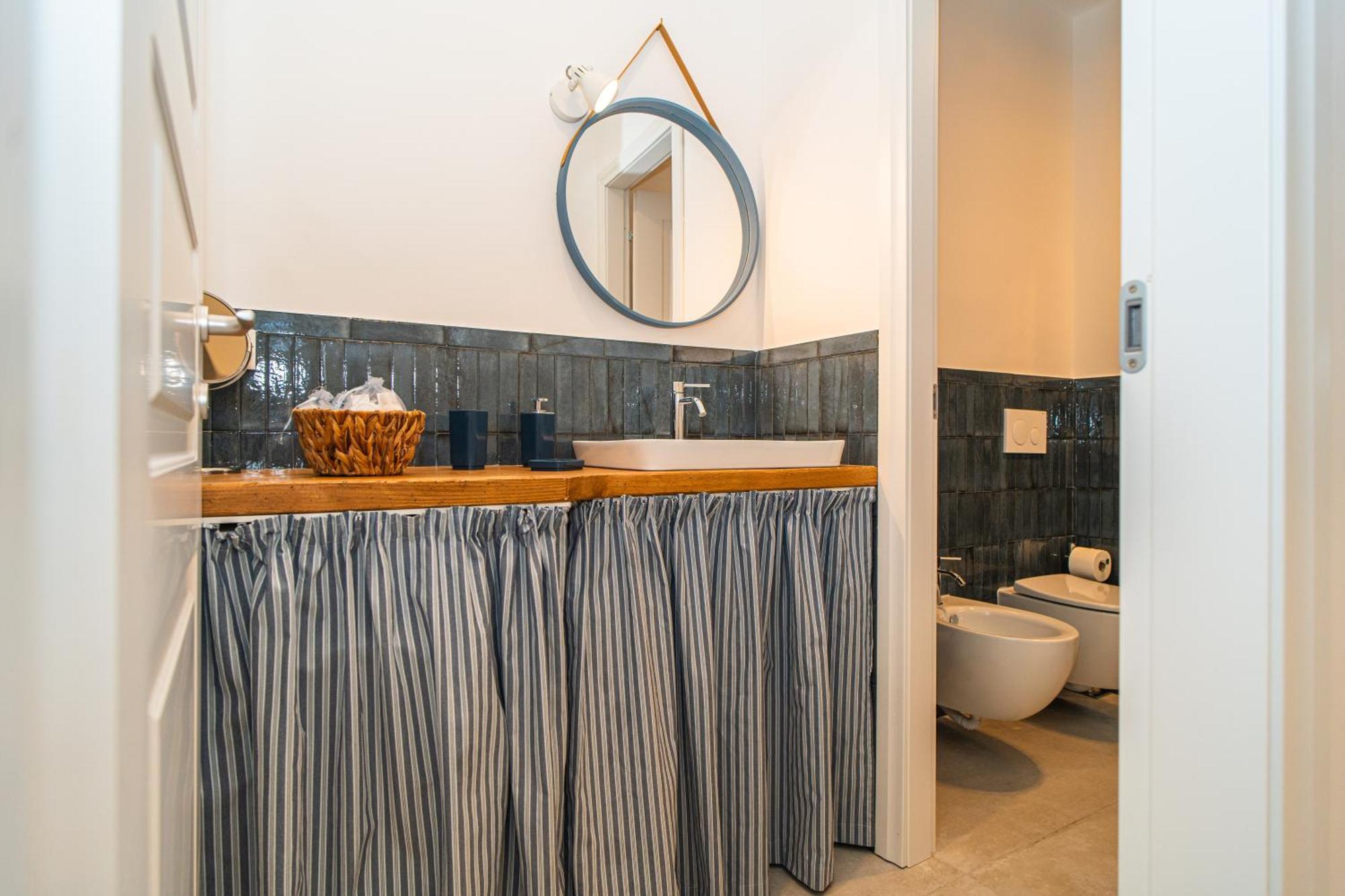 H H Moneglia Il Vicolo Apartment Екстериор снимка